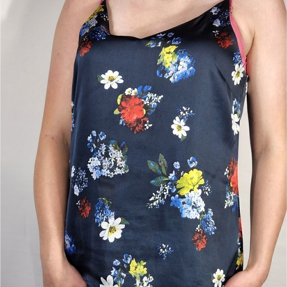 BANANA REPUBLIC Navy Blue Floral V-Neck Spaghetti Strap Shirt Size medium - Picture 3 of 5